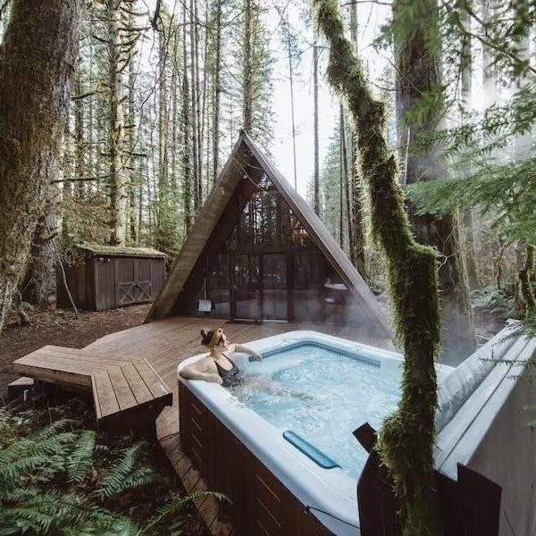 Best Airbnb Cabins With Hot Tubs