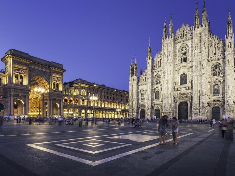 Evening at Piazza del Duomo, Milan.