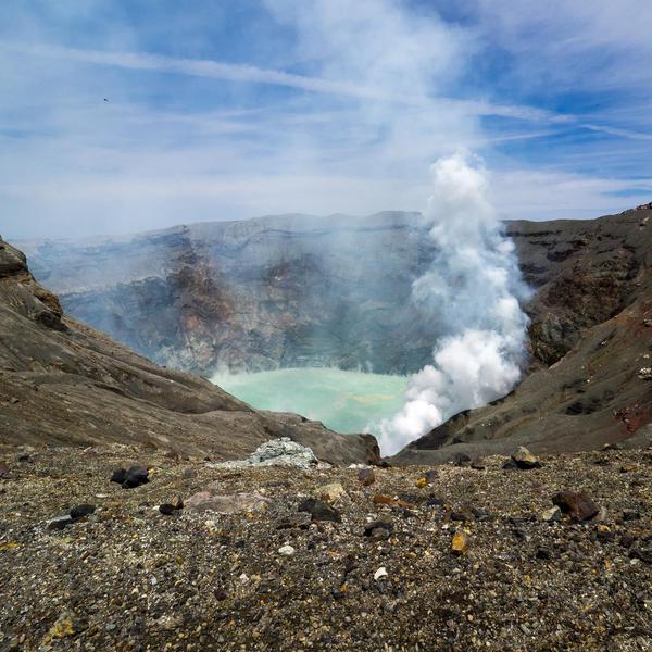 15 Active Volcanoes Worth Visiting Around the World